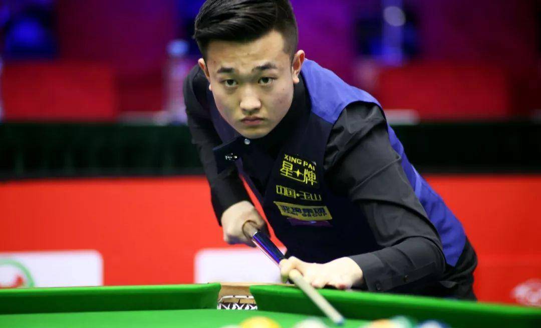 萨芬将发球 萨芬将发球