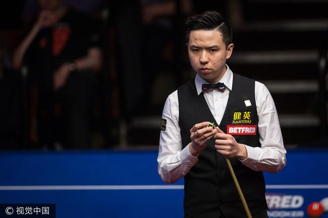 绿茵场上的 绿茵场上的